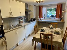 Charming 2-bed Apartment in Edinburgh City Centre