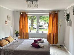 Charming 2-bed Apartment in Edinburgh City Centre