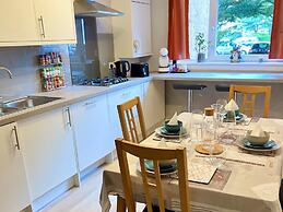 Charming 2-bed Apartment in Edinburgh City Centre