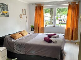 Charming 2-bed Apartment in Edinburgh City Centre