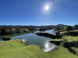 WHITE DOMES GLAMPING