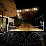 WHITE DOMES GLAMPING