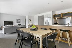 Spacious viaduct sancturary