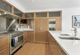 Spacious viaduct sancturary