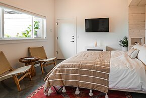 Surf Lodge