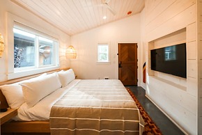Surf Lodge