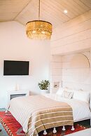 Surf Lodge