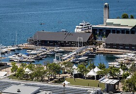 Queens Quay-Downtown-Lakeview -CN view