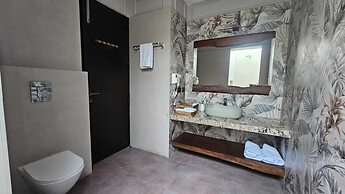 Srina Vilas, Corbett