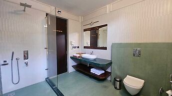 Srina Vilas, Corbett