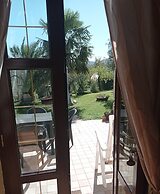 Captivating 1-bed Apartment in Gallinaro