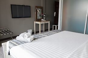 Anandpura Riverside Hotel