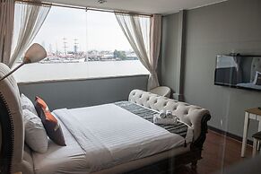 Anandpura Riverside Hotel