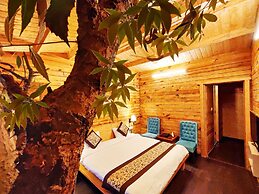 Treehouse Resort