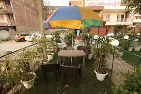 Hotel Starex Opp. Artemis Hospital