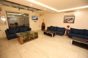 Hotel Starex Opp. Artemis Hospital