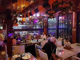 Palm Tree Resort and Restaurant