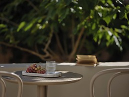 Doryssa Method Hotel