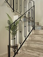 Doryssa Method Hotel