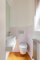 Santo Stefano Elegant Apartment by Wonderful Italy