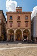 Santo Stefano Elegant Apartment by Wonderful Italy