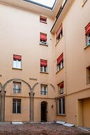 Santo Stefano Elegant Apartment by Wonderful Italy