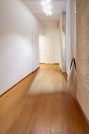 Santo Stefano Elegant Apartment by Wonderful Italy