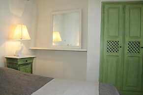 Captain John Traditional Houses - Adults Only