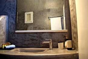 Captain John Traditional Houses - Adults Only