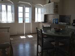 Captain John Traditional Houses - Adults Only