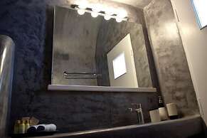 Captain John Traditional Houses - Adults Only