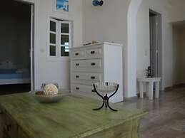 Captain John Traditional Houses - Adults Only