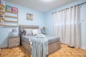 Spacious Breathtaking 4br Villa in the heart of Toronto