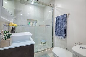 Spacious Breathtaking 4br Villa in the heart of Toronto