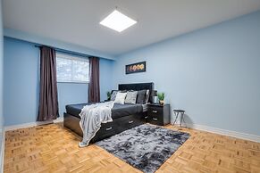 Spacious Breathtaking 4br Villa in the heart of Toronto