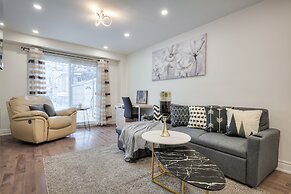 Spacious Breathtaking 4br Villa in the heart of Toronto