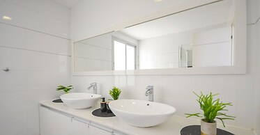 YalaRent mountainside luxury properties with Private Pool