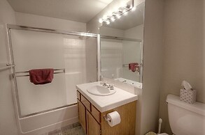 Sunnyside Up 3 Bedroom Cabin by RedAwning