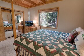 Sunnyside Up 3 Bedroom Cabin by RedAwning