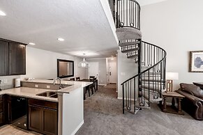 Family Getaway~skiing, Ice Castles & Golf Course 2204 2 Bedroom Apts b