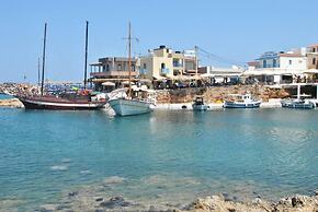 Spotless Apt in the Heart of Sisi