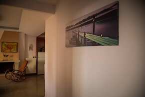 Spotless Apt in the Heart of Sisi