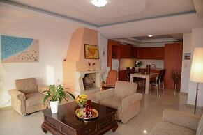 Spotless Apt in the Heart of Sisi