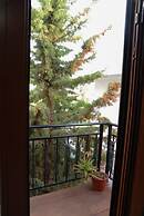 Spotless Apt in the Heart of Sisi