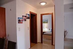 Spotless Apt in the Heart of Sisi