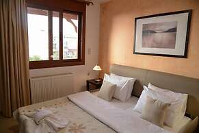 Spotless Apt in the Heart of Sisi