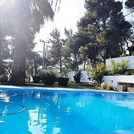 Remarkable 2-bed House in Varnavas