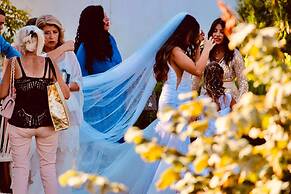 Remarkable 2-bed House in Varnavas