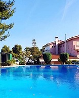 Remarkable 2-bed House in Varnavas