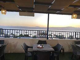 Holiday Season Hotel